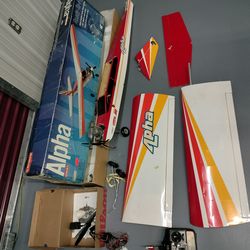 Ready -To-Fly RC Alpha Trainer Hangar 9
