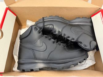 Nike Manoa Leather Mens size 7 with box