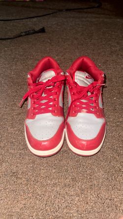 UNLV dunks