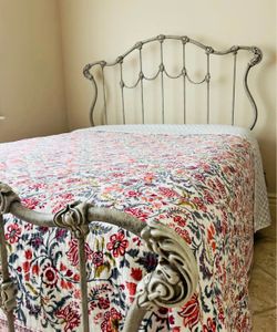 Vintage Queen, Iron Bedframe