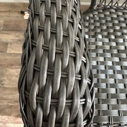 Excellent Condition Outdoor Patio Set & Free Coffee Table with Storage  