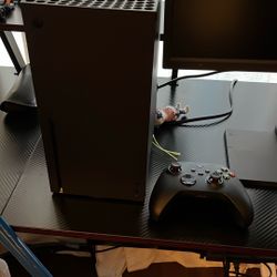 Xbox Series X w/ Black Controller