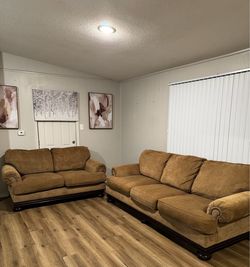 Sofa & Loveseat Set – Great Condition
