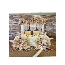 Dazzle Guests with Gorgeous Wedding Decorations! throw improve