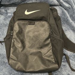 nike backpack (ZIPPERS WORK)