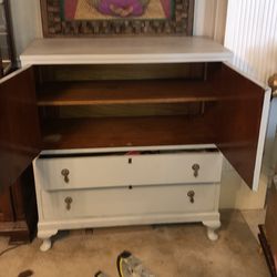 Vintage chest of drawers