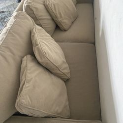 Couch/kingsize Bed 