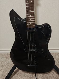 Squier Jaguar Guitar Limited Edition Bundle
