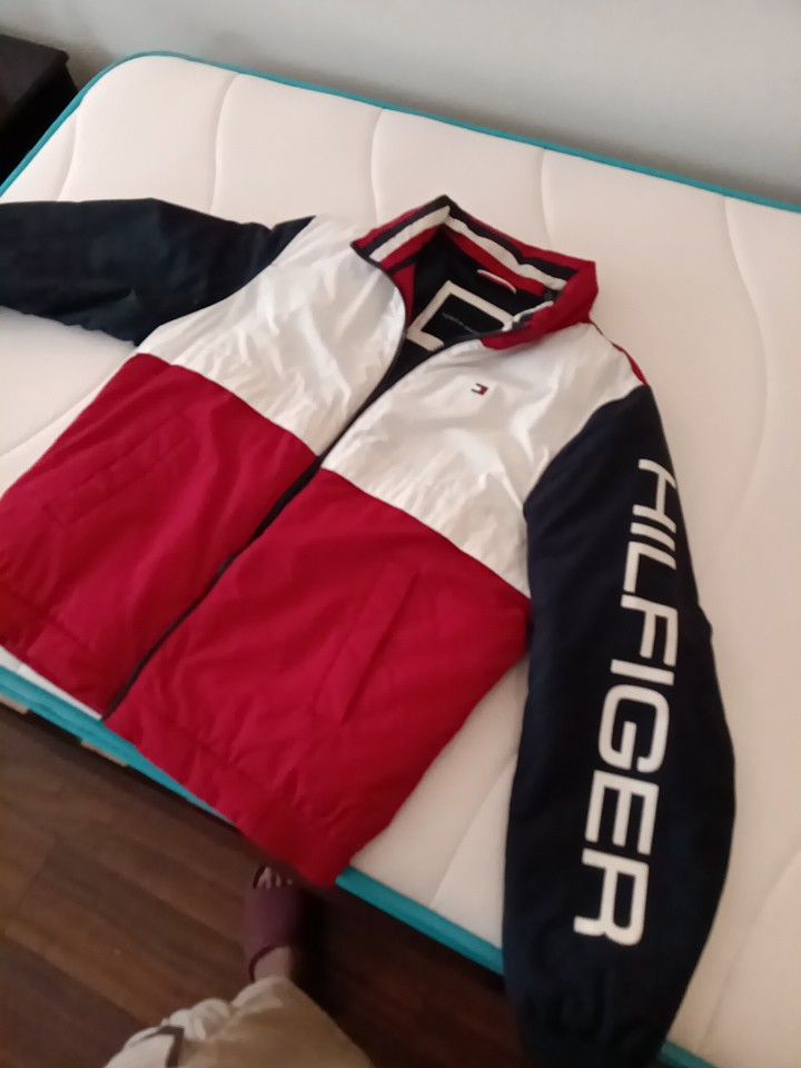 Large Men's Tommy Hilfiger Jacket