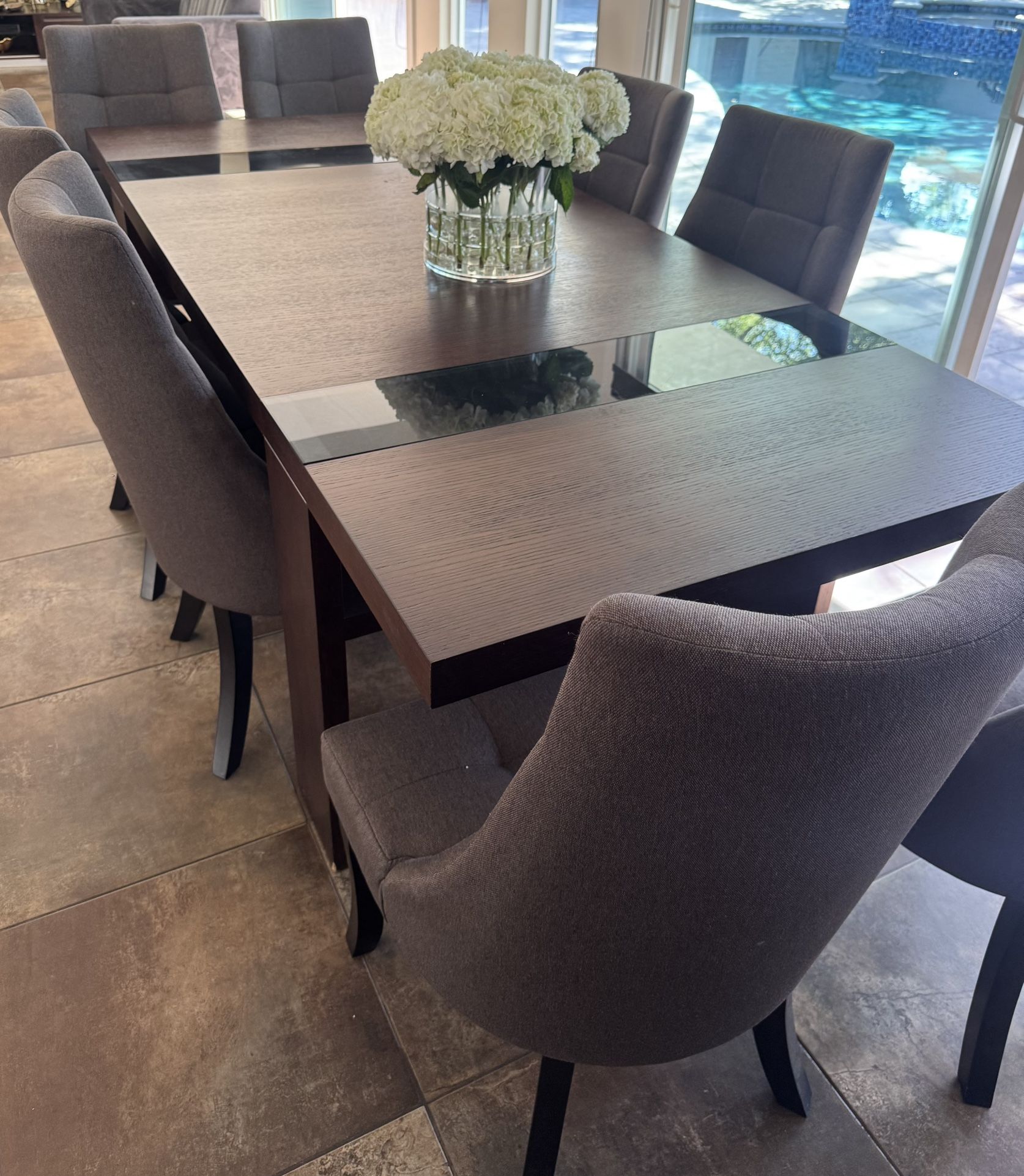 DINING TABLE AND CHAIRS! 8 Dining Chairs And Dining Table