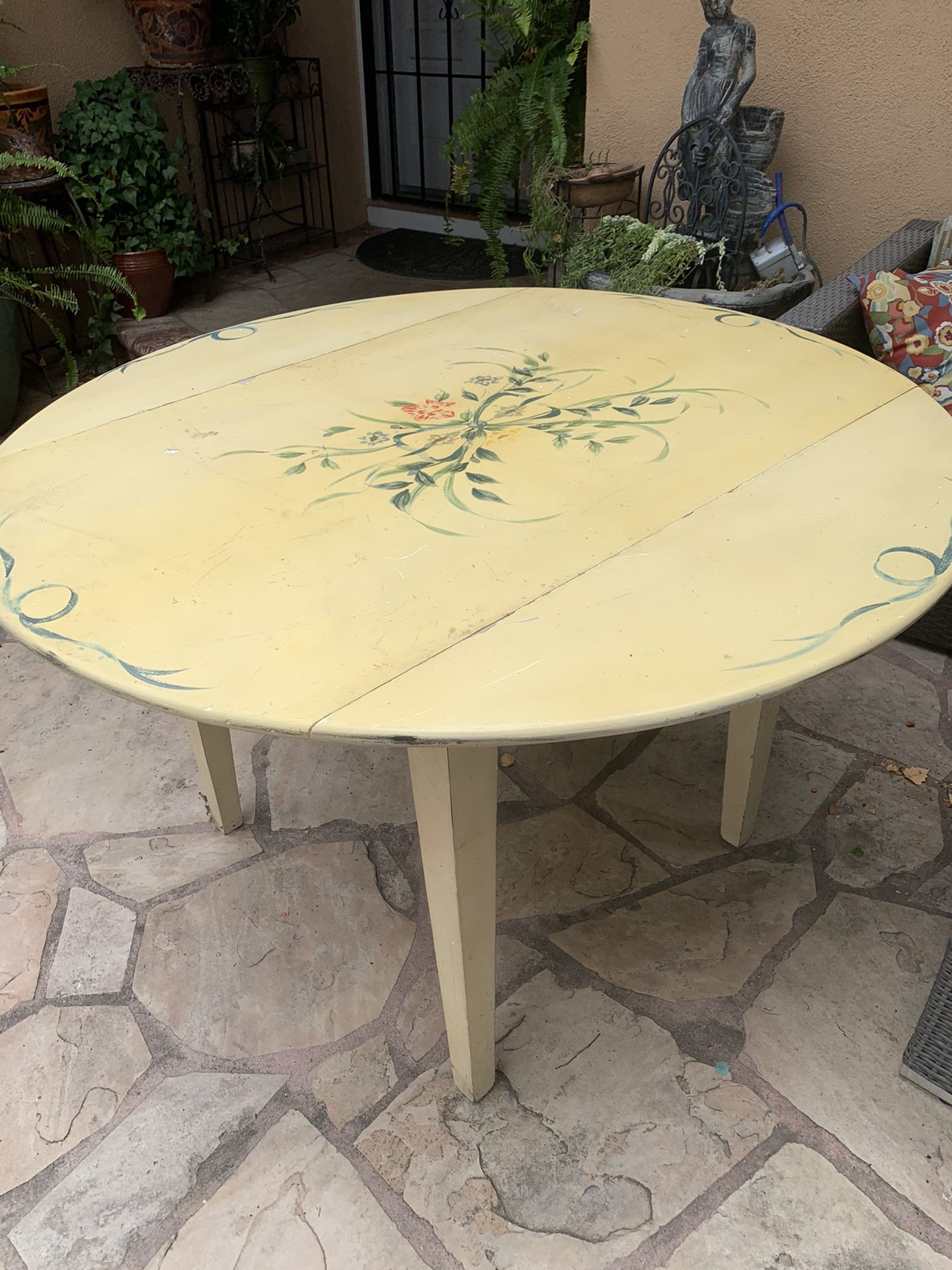 Cute drop leaf table