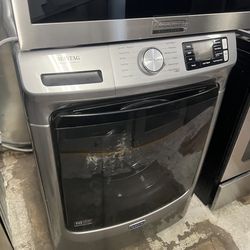 Maytag washer front load washer 27”