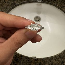 Women’s Ring 