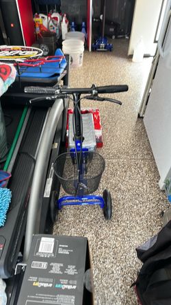 Knee scooter