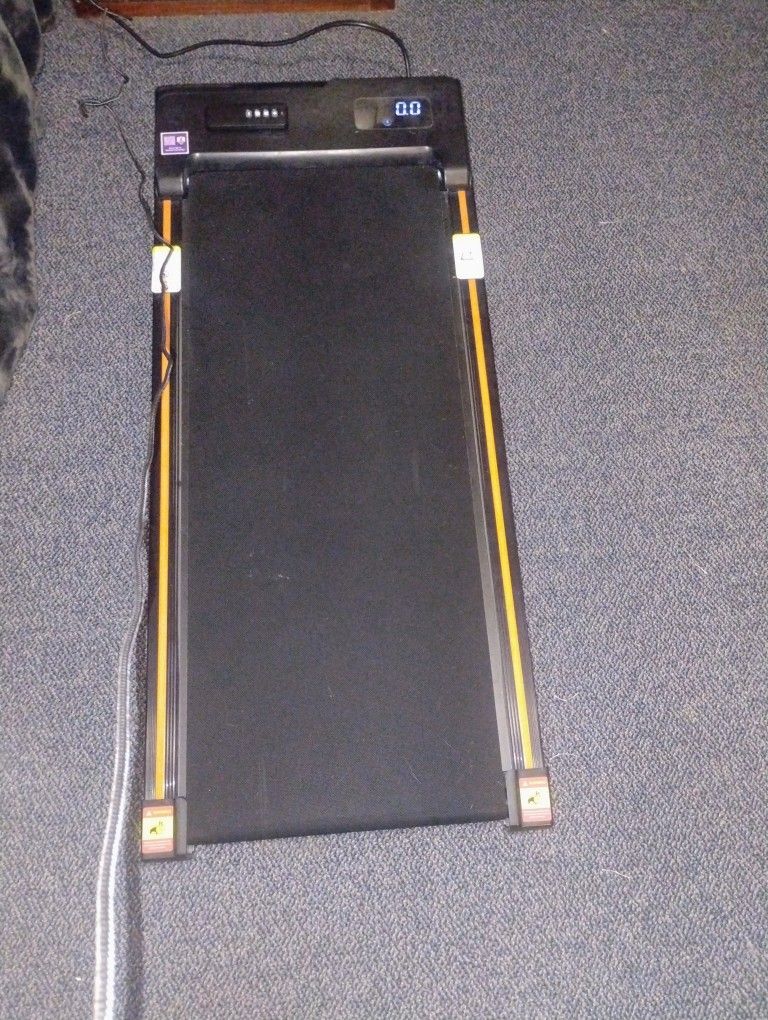 Like Brand New-Treadmill For Sale $100. Works Great!