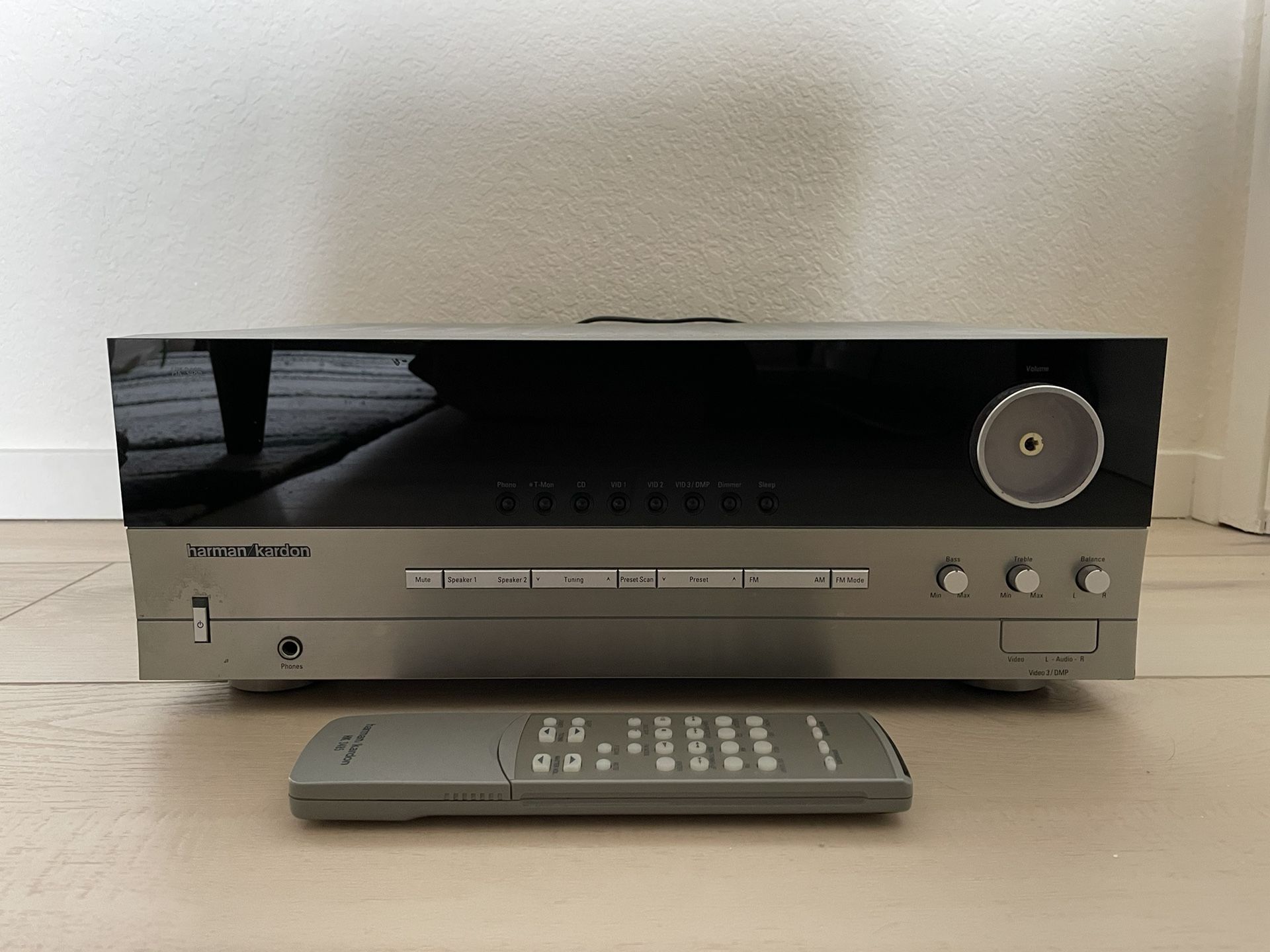 Harmon Kardon HK 3485 2 Channel 240 Watt Receiver (Humming Noise, Still works) for Sale in San