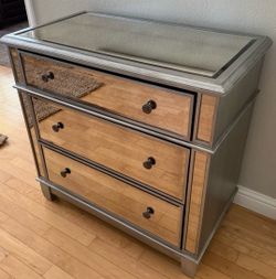 Mirrored 3-Drawer Dresser Chest