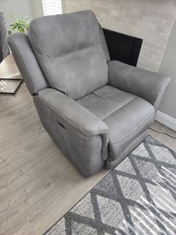 Power Reclining Couch Set w/ USB Charging