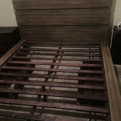 Bed Queen Size 