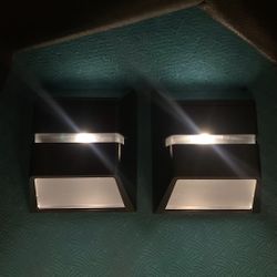2 LED Multi-Direction Solar Fence Light
