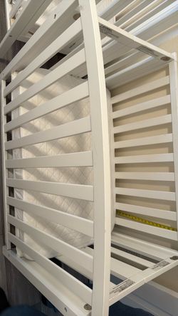 Baby mini crib 39x25x36 with mattress