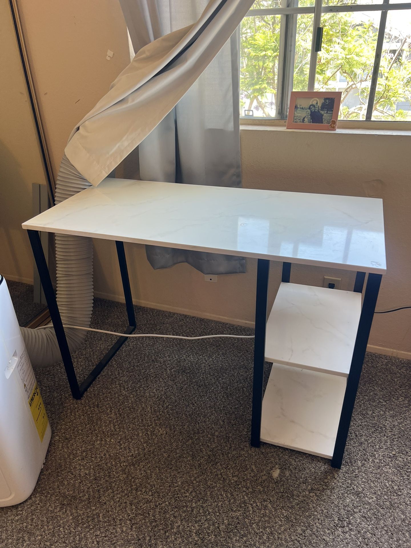 Marbly Desk