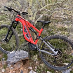 Ducati / Thok MIG-S Electric Mountain Bike – Large – Shimano EP8