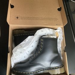 Dr. Martens Vegan 1460 Felix Lace Up Boots