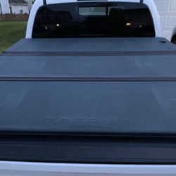 3rd Gen Tacoma OEM Bed Cover 
