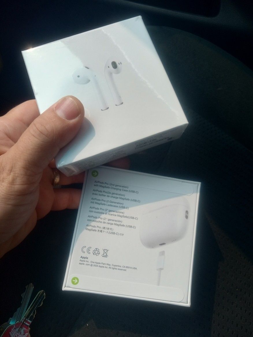 Airpods With Wireless Charging Case