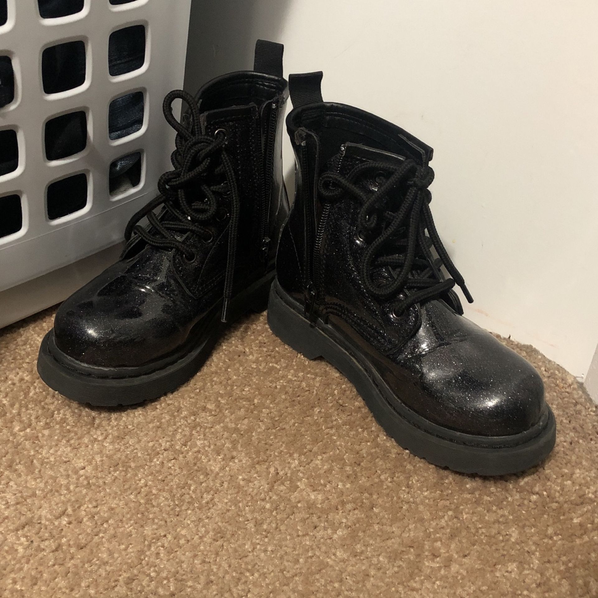 Black/Glitter Boots 