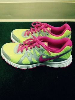 Girls Nike sneakers size 4Y
