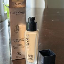 Lancome 400W Teint Idole Ultra Wear Foundation w Sunscreen