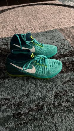Woman’s Nike shoes size 71/2
