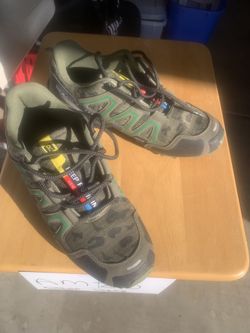 'Keep Running' brand Shoes Men's 10