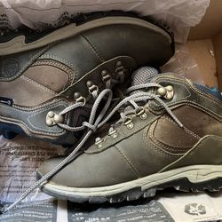 Timberland Women Hiking Boots!!