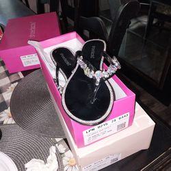 Shoedazzle Flat Shinny Black With Jewles Size 9