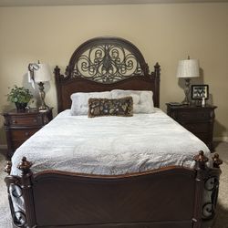 Queen Size Deep Cherry Bed set w/ Mattress - Boxspring - 2 Night Stands - Dresser