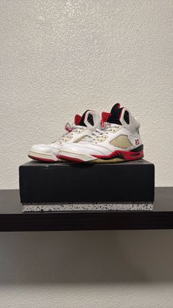 Jordan 5 “Fire Red”
