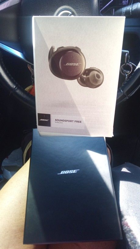 Bose Sport Wireless Ear Phones black New Never Been Used  Still In Box . 