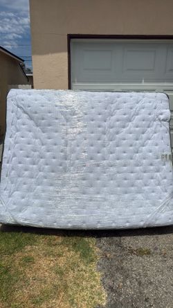 Beauty rest queen mattress