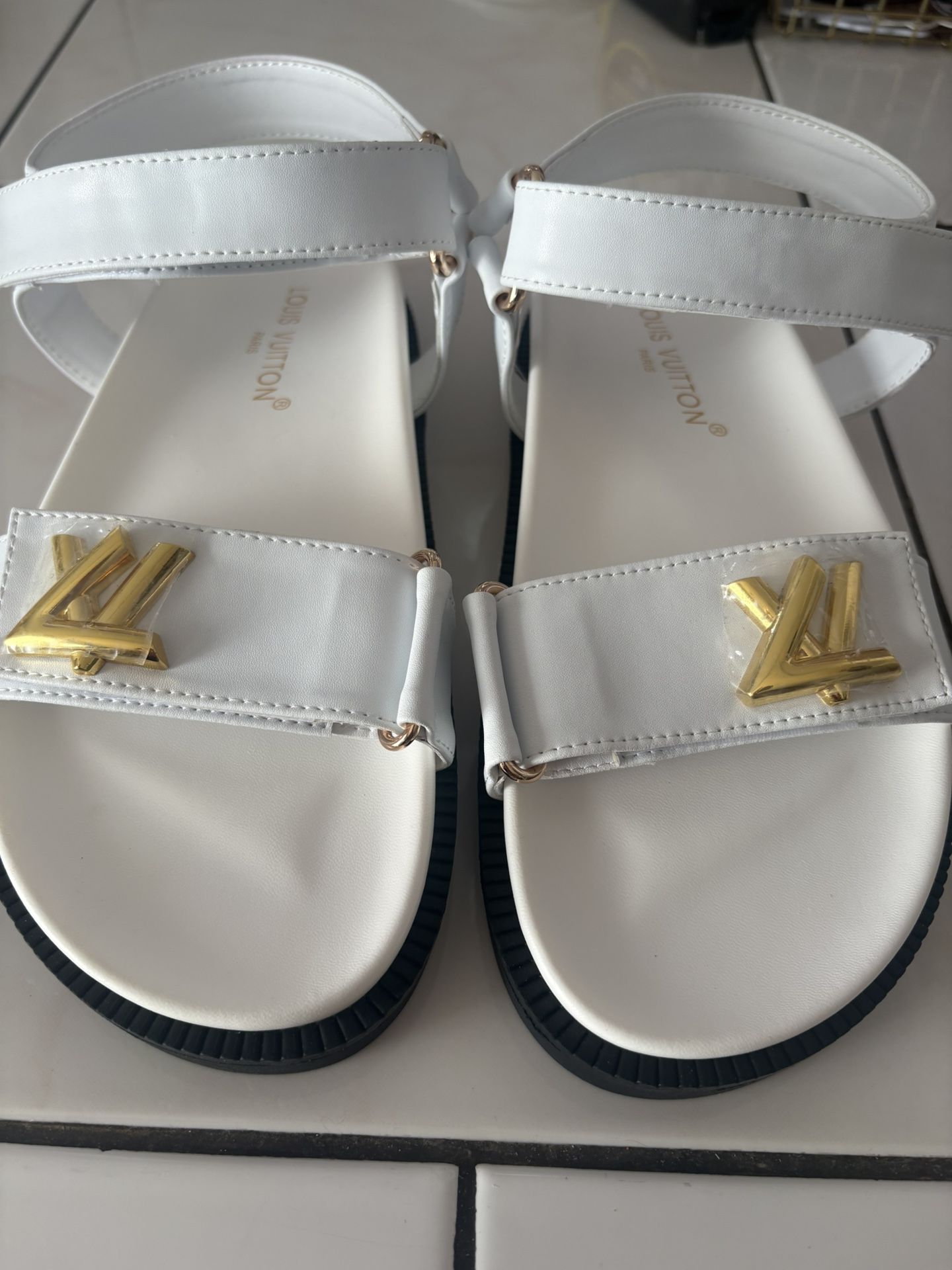 Louis Vuitton Flat Comfort Sandal