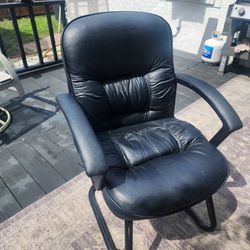 Super Comfy Stationary Office Chair