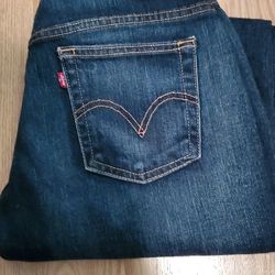 Levis 515 Bootcut St..size 6 Mis S..Goid Condition 