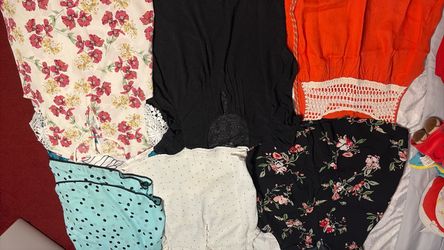 6 Blouses zise m and L