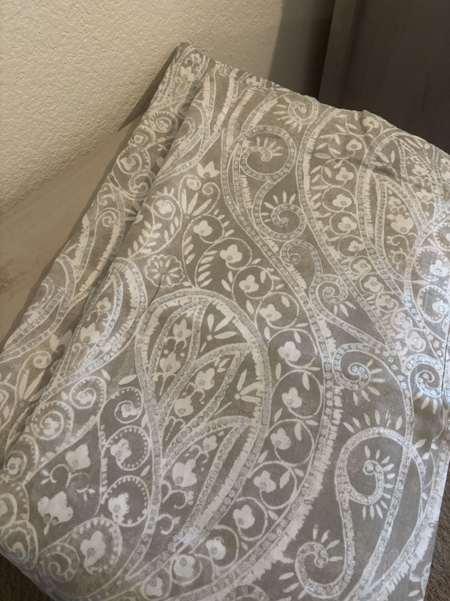 3 Window Curtains