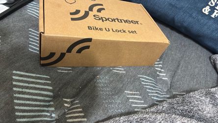 I barely just got this bike lock. It’s brand new.