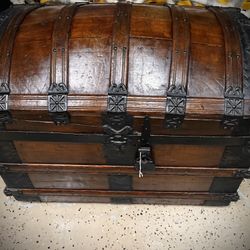 Antique Steamer Trunk