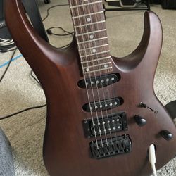 GTX 200 Electric Guitar, Case And Amplifier 