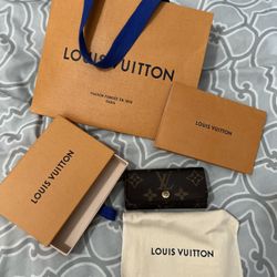 Louis Vuitton 4 Key Holder